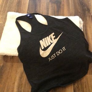 Nike tank